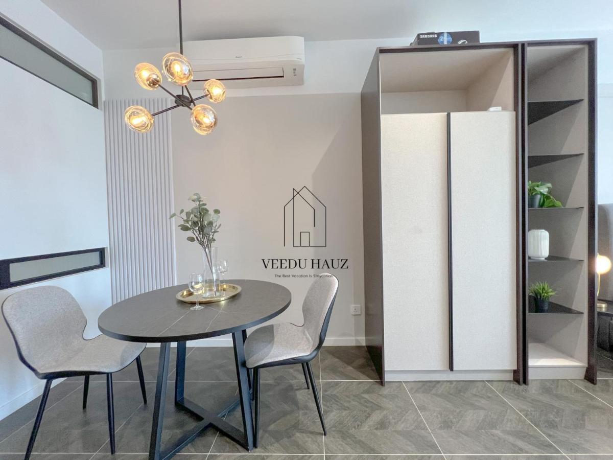 Scarletz Suites At Klcc By Veedu Hauz Kuala Lumpur Extérieur photo