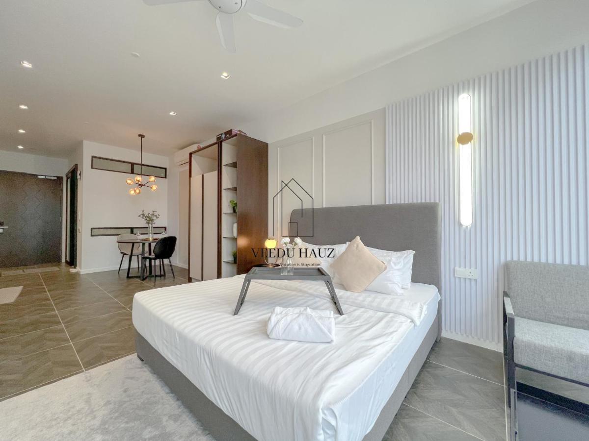 Scarletz Suites At Klcc By Veedu Hauz Kuala Lumpur Extérieur photo