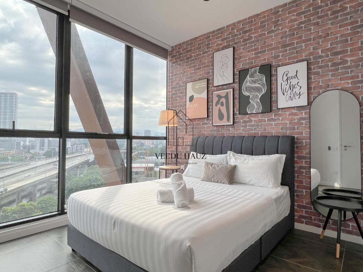 Scarletz Suites At Klcc By Veedu Hauz Kuala Lumpur Extérieur photo