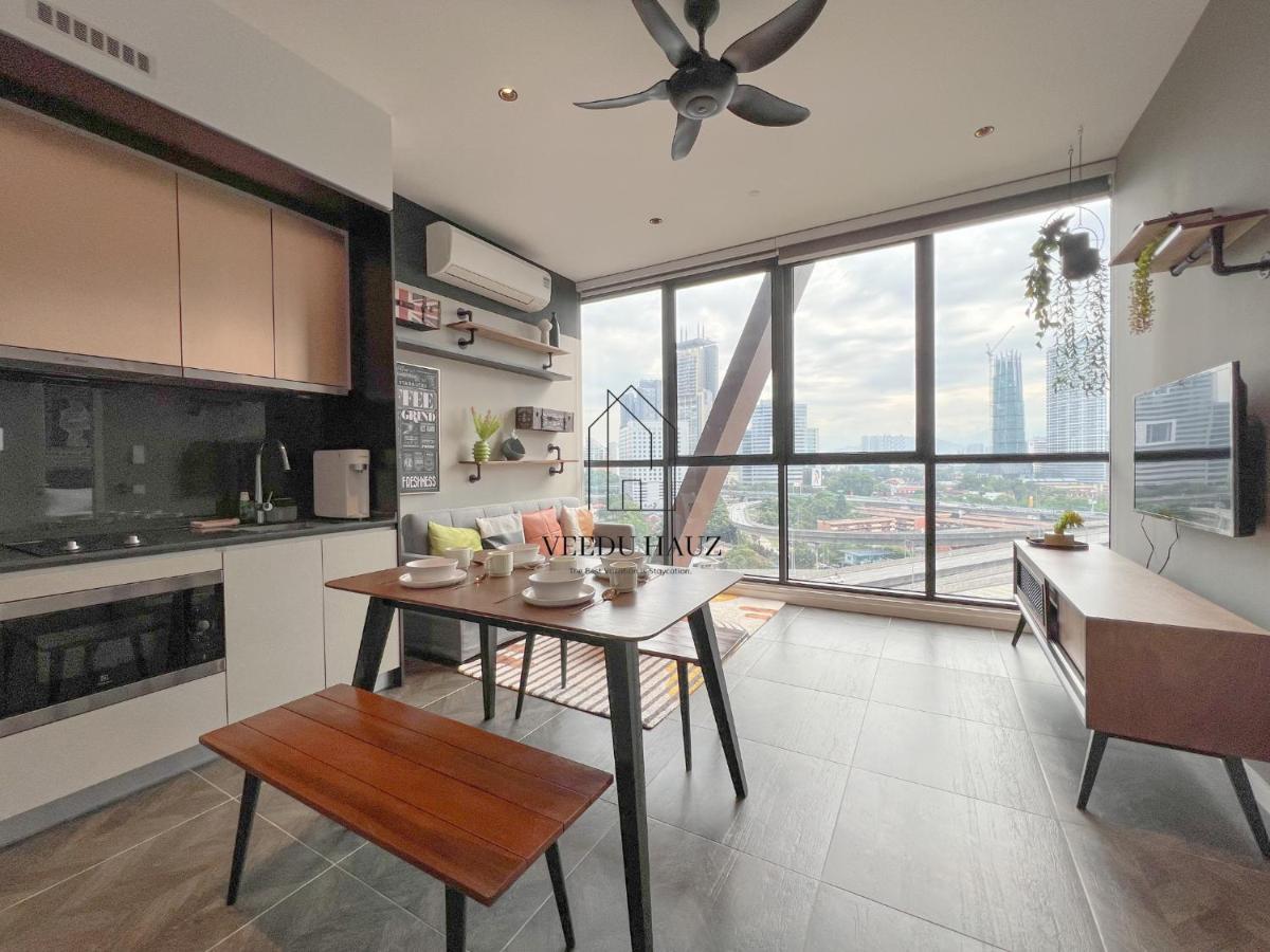 Scarletz Suites At Klcc By Veedu Hauz Kuala Lumpur Extérieur photo